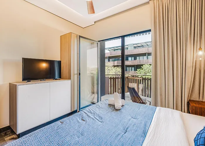 Apartment Walk To 1br 4 Guests Kids Area Office