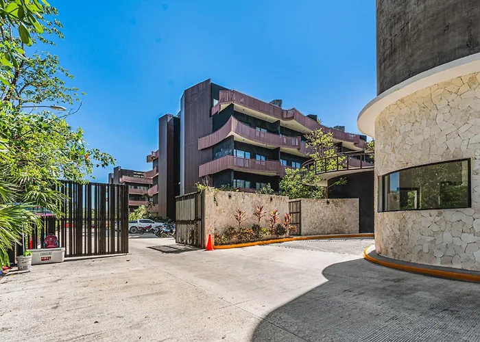 Walk To 1br 4 Guests Kids Area Office *